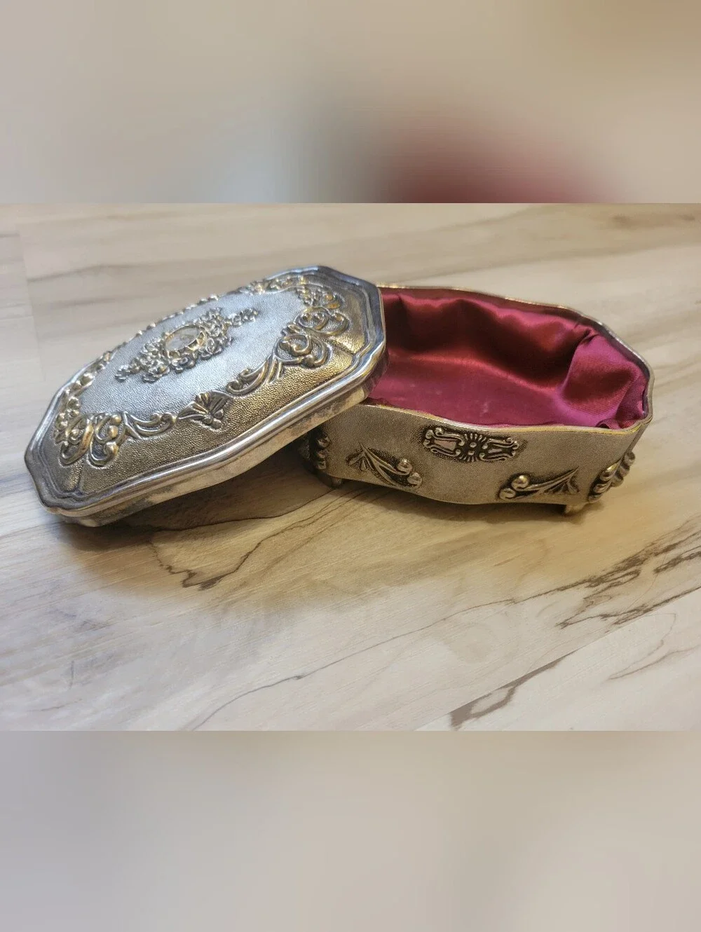 N/A beautiful ornate