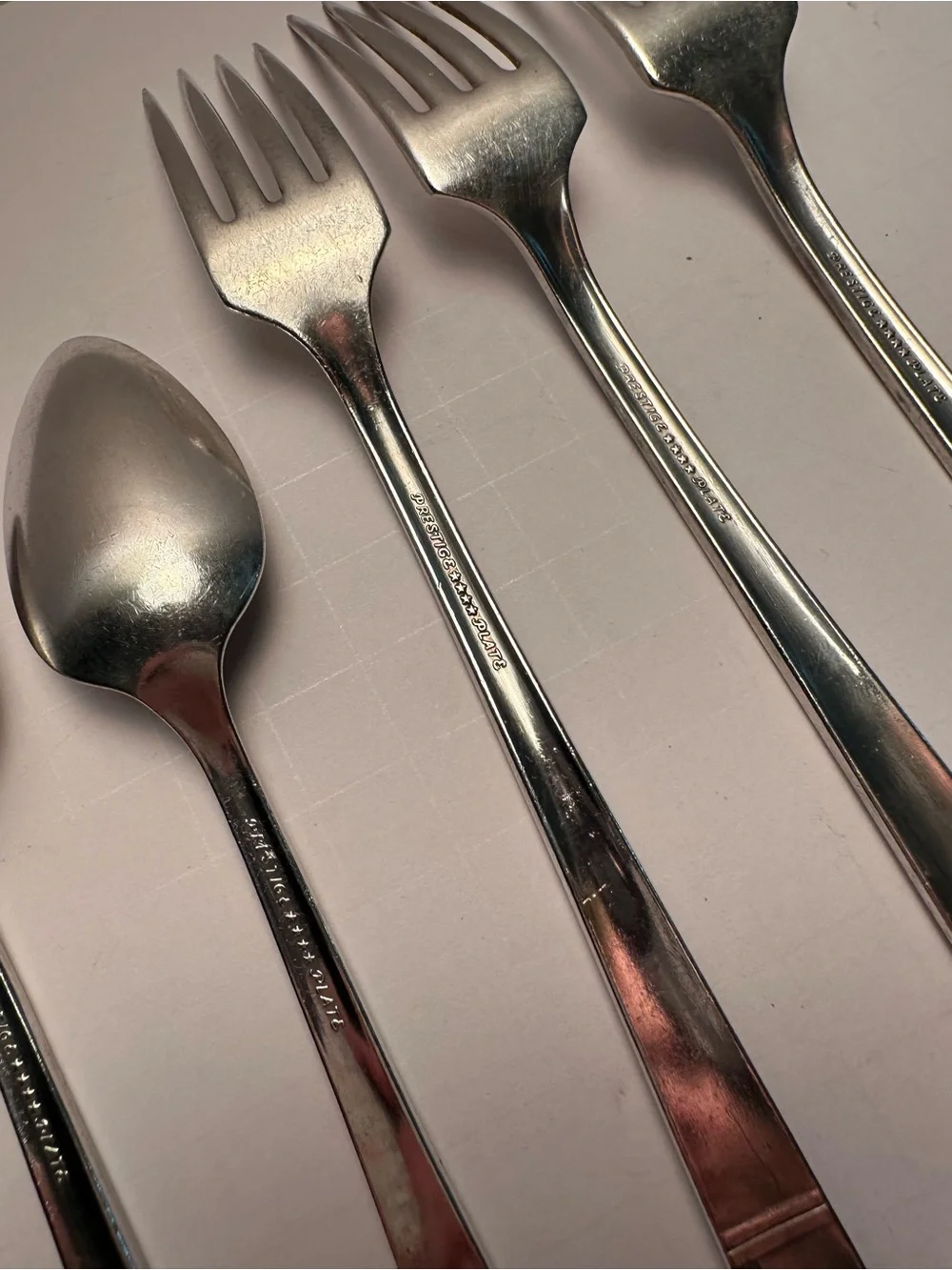 Oneida set knives