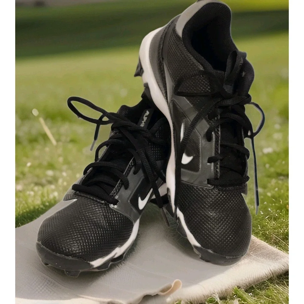 Nike‎ Alpha Youth Size 4.5Y Black Gray Cleats FQ4012-001