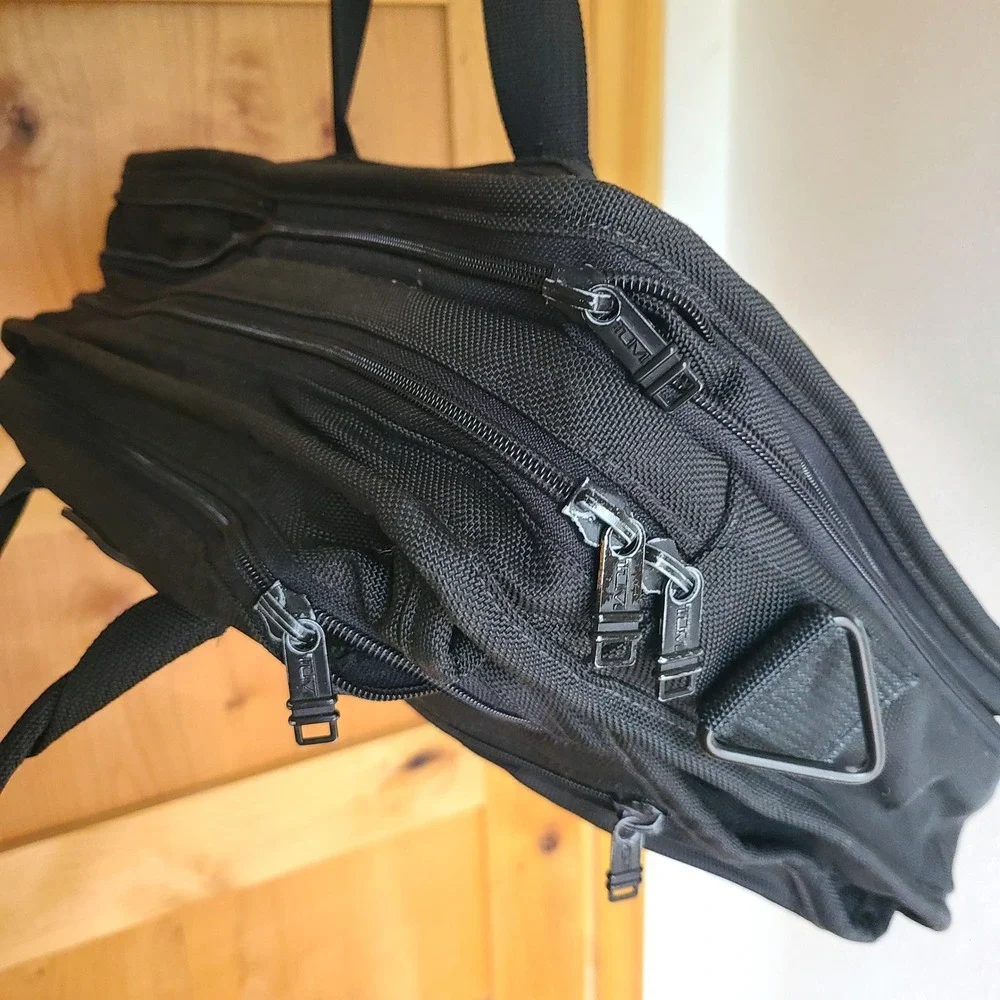 Tumi photo minimalist