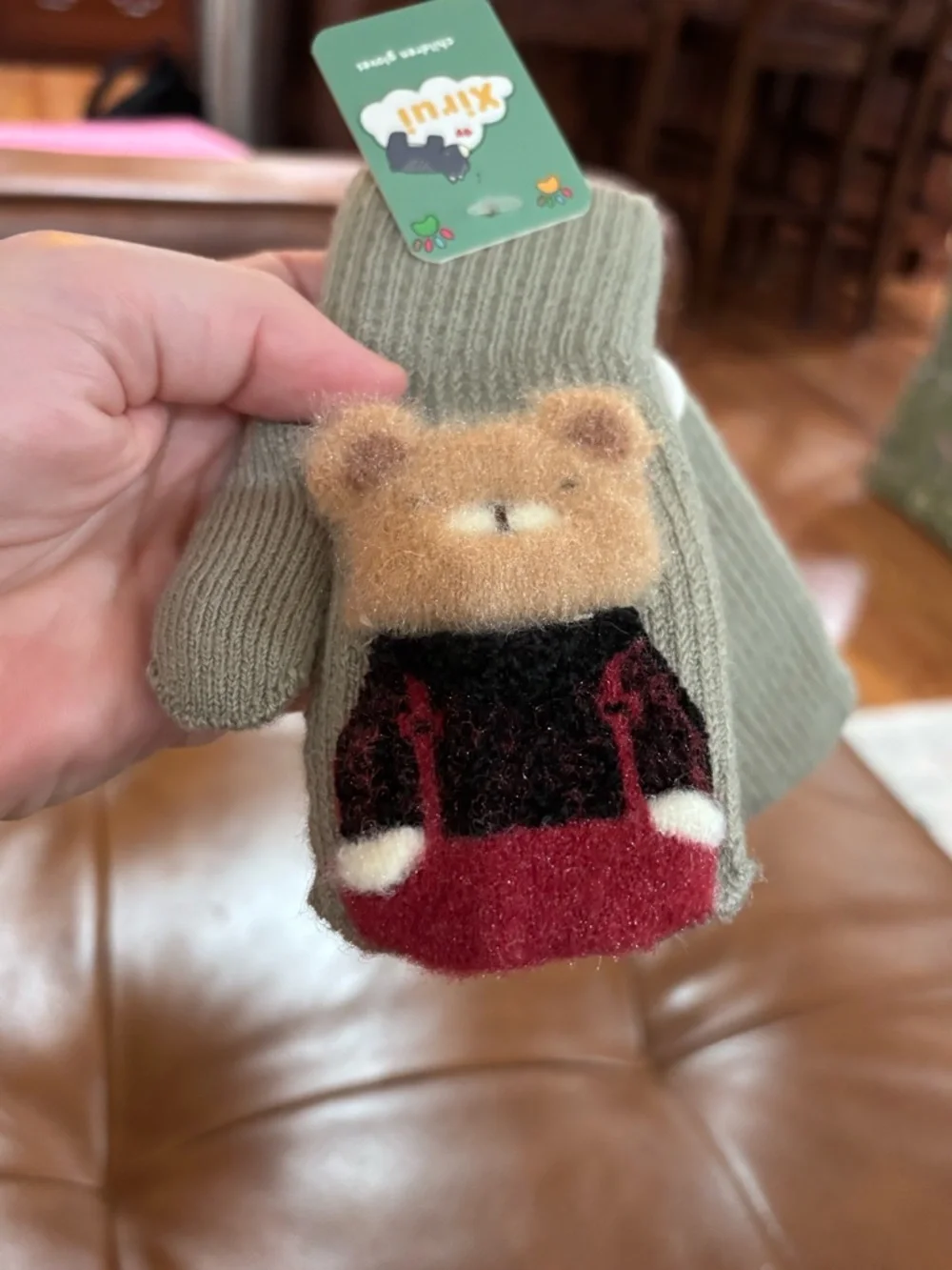 NWT  Kids Gray Mittens with Bear Design