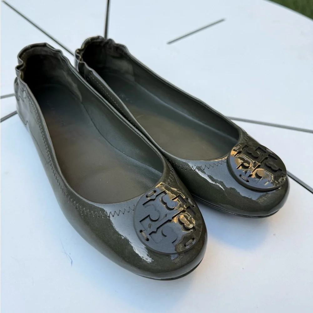 Tory Burch Minnie Travel Ballet, Patent Leather, Leccio, STORE DISPLAY, NO BOX‎