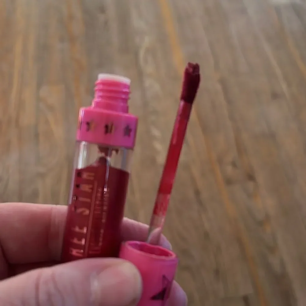 Jeffree Star bnib finish sold