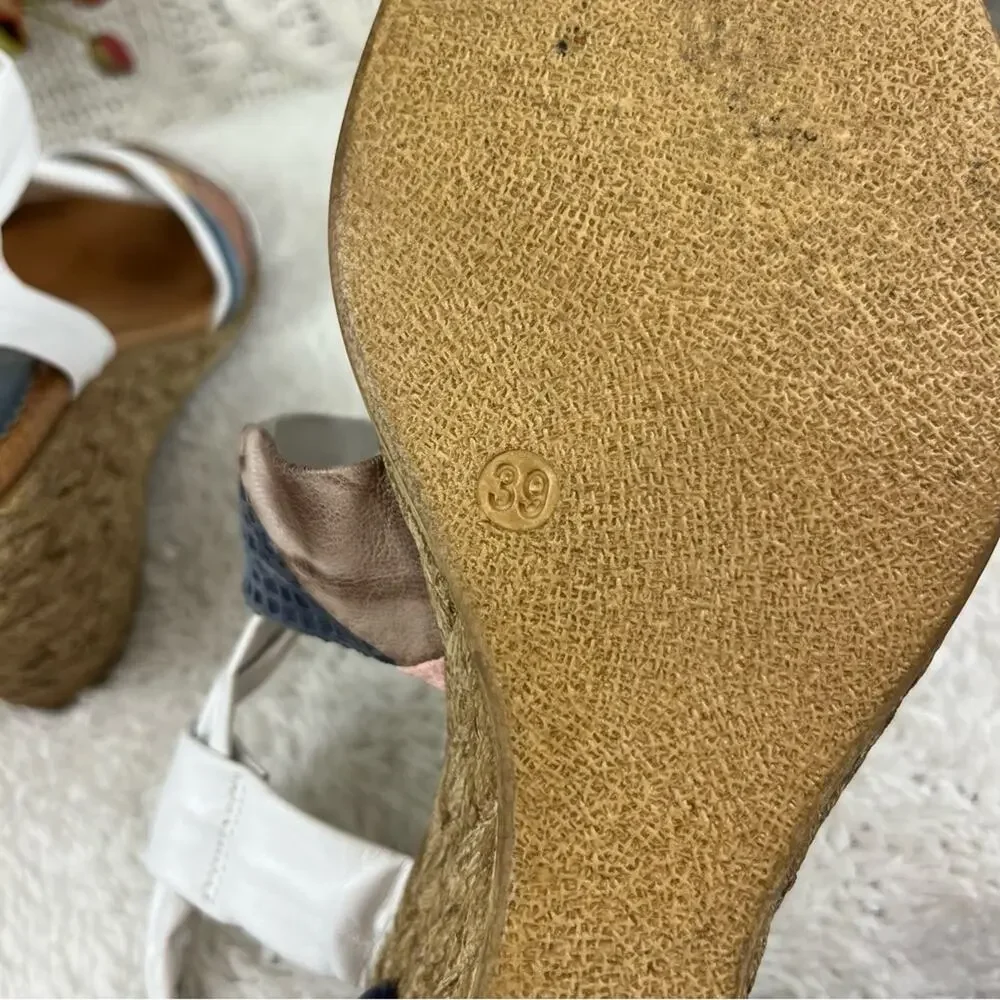 Azura women sandals