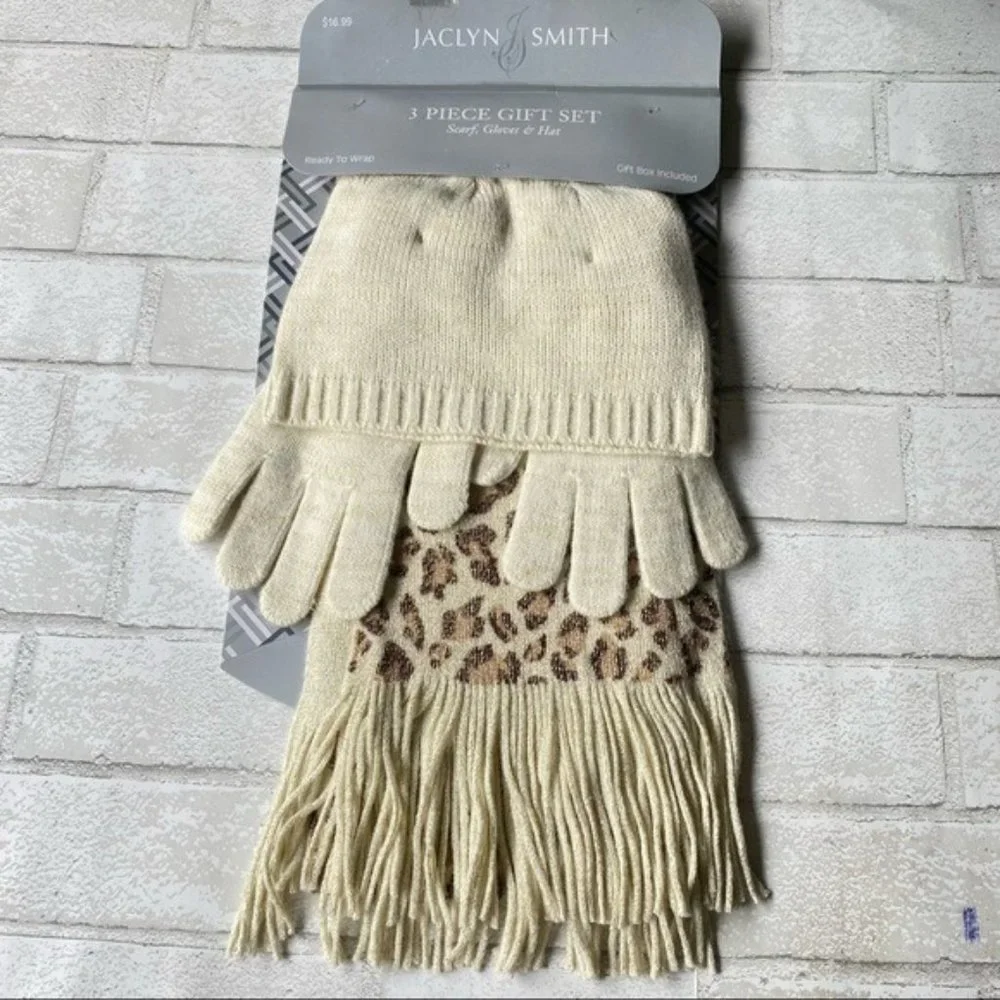 NWT Jaclyn Smith 3-Piece Animal Print Scarf, Hat and Gloves Gift Set‎