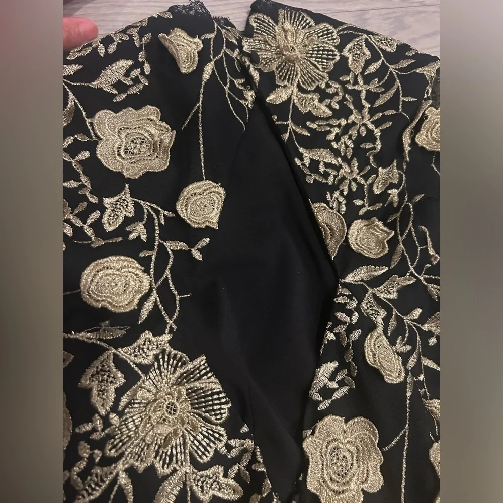 Alice + Olivia nwot cut