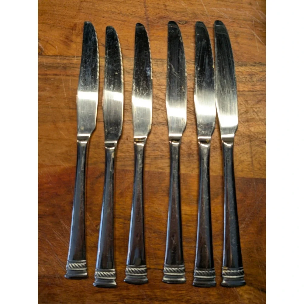 Set of 6 Stainless Steel Dinner‎ Knives Rope Cable Border Pattern Serrated Blade
