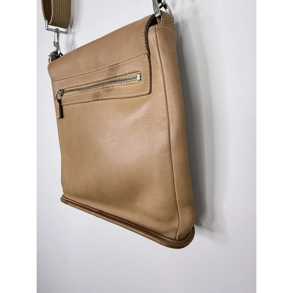 Coach vintage tan