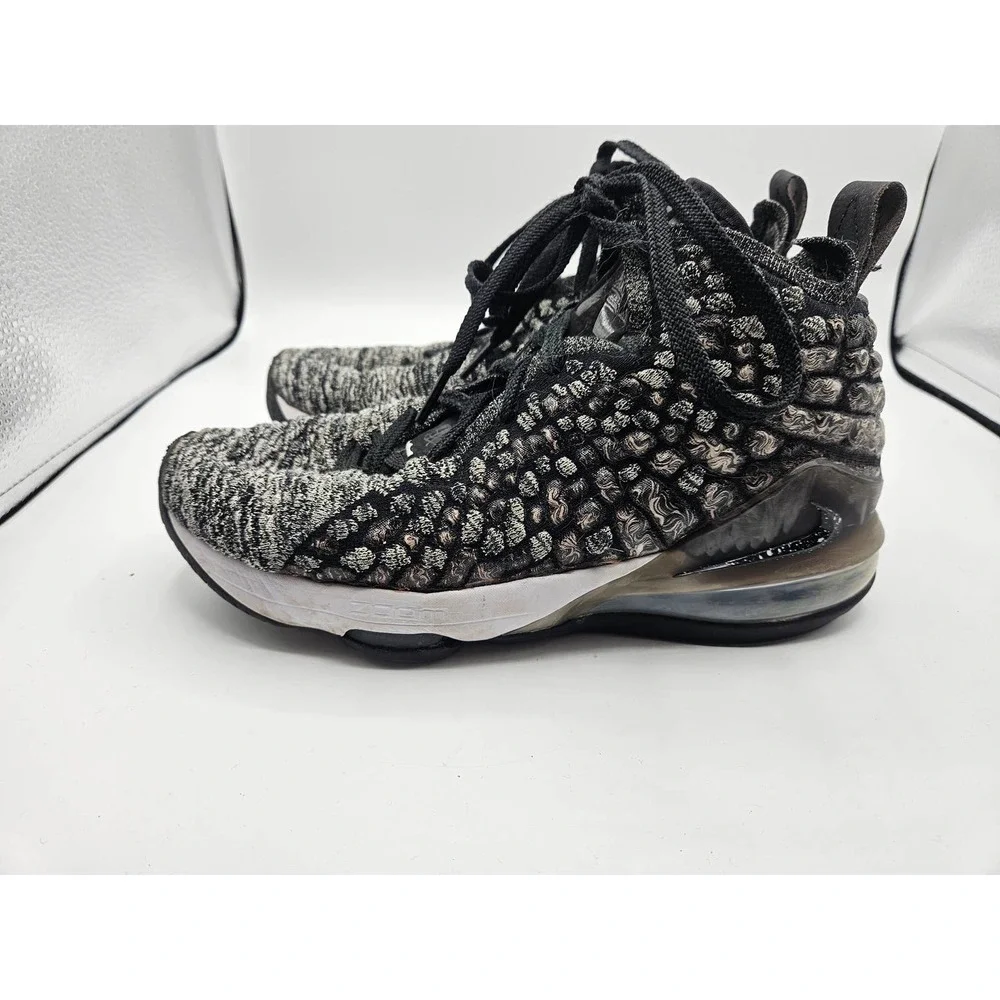 Nike see description kids