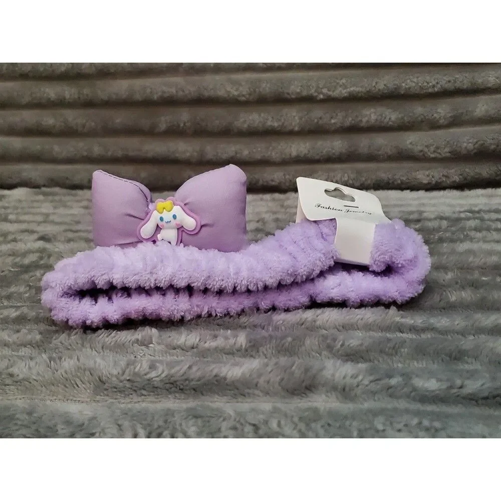 Unbranded sanrio pictures described