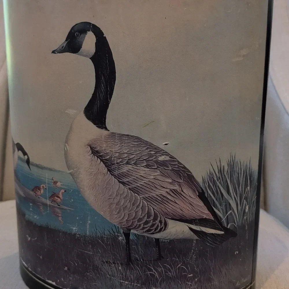 Vintage waste can