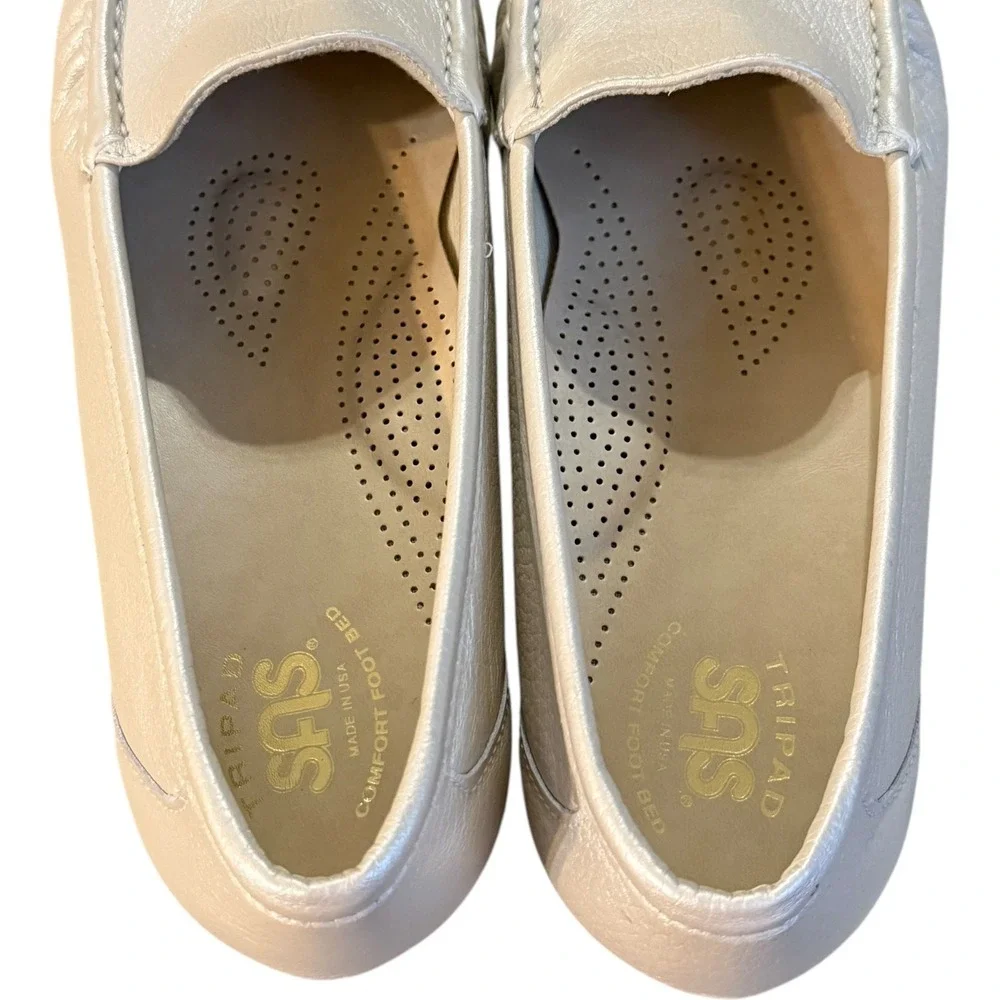 SAS Simplify Moccasin‎ Loafers Silver Cloud Leather Size 9 Wide New without box