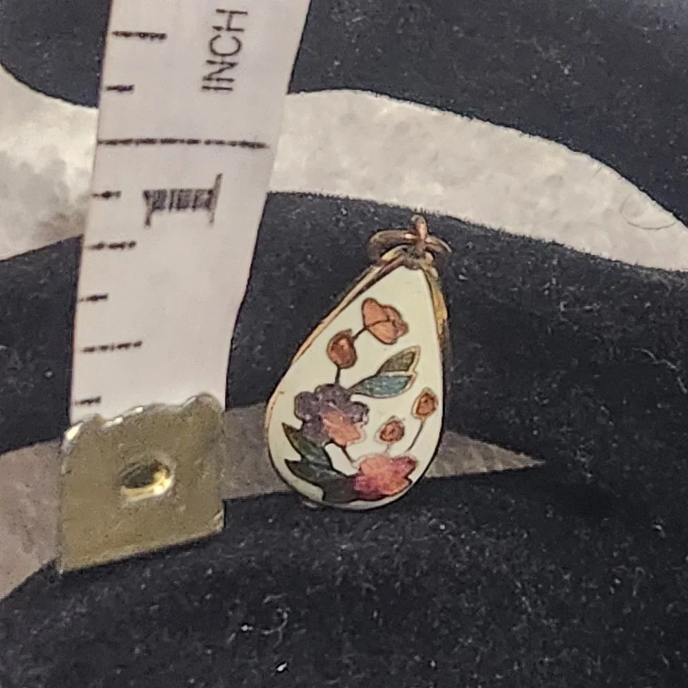 N/A vintage teardrop