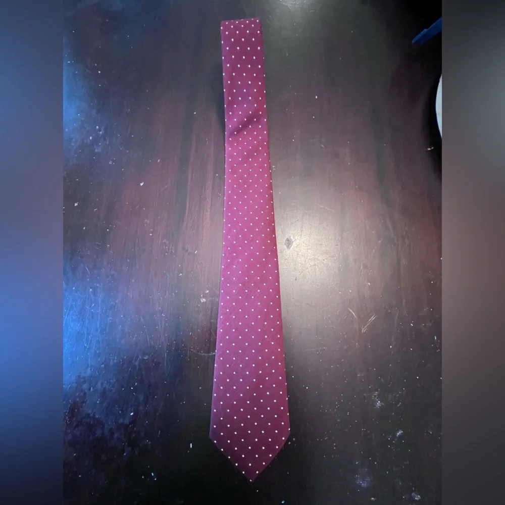 Vintage John Henry Polka‎ Dot Burgundy Tie