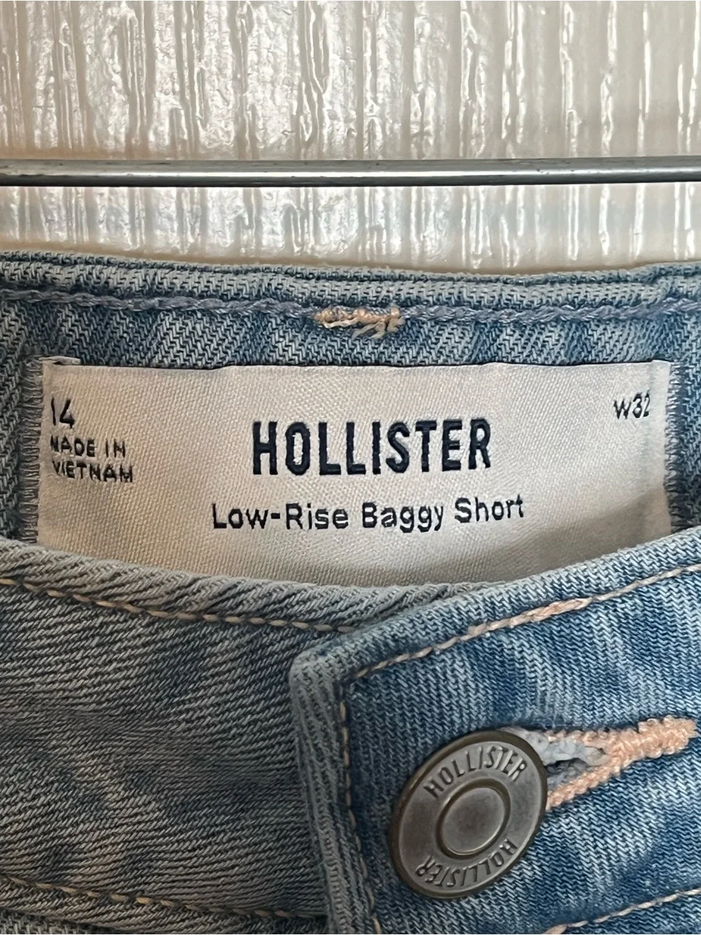 Hollister low rise
