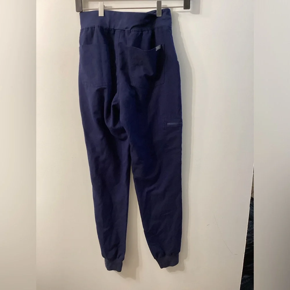 Figs stylish navy