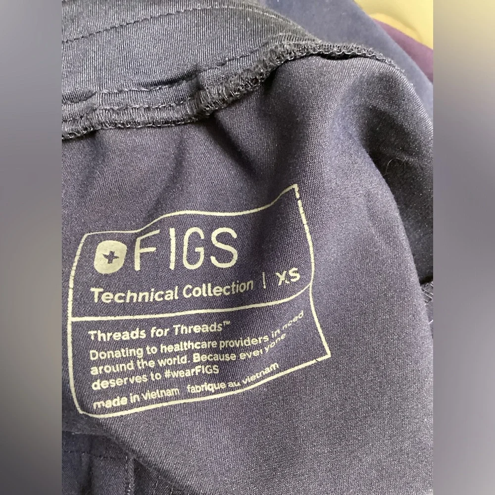Figs stylish navy