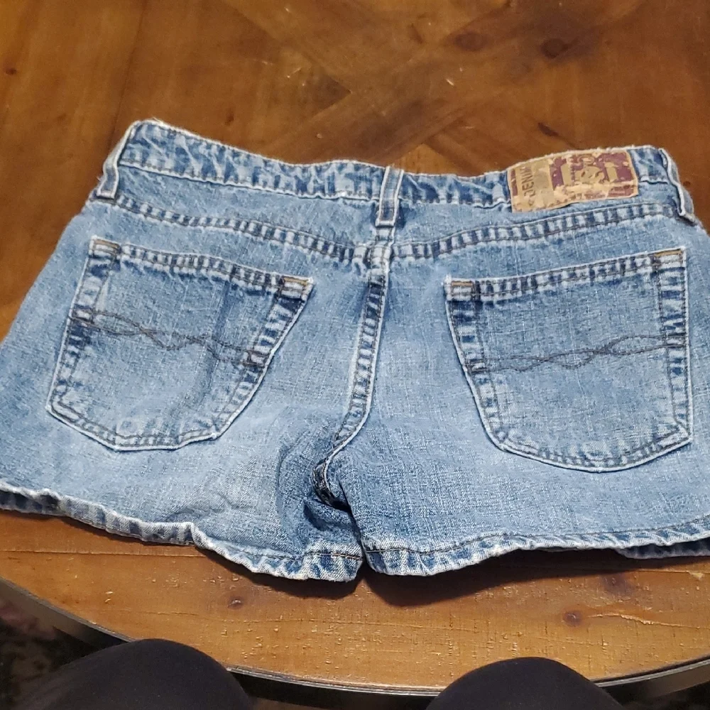 lei stylish denim