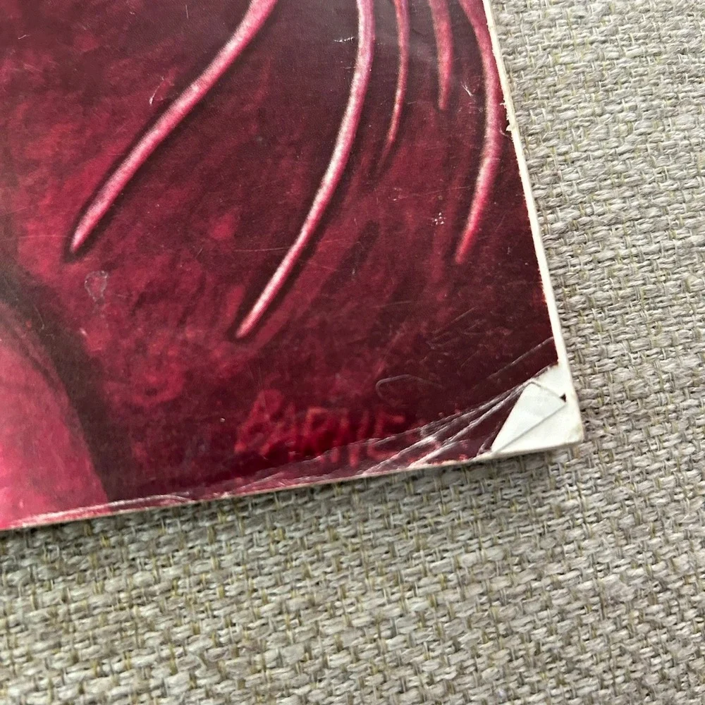 The Unbranded Brand original illusionist variants