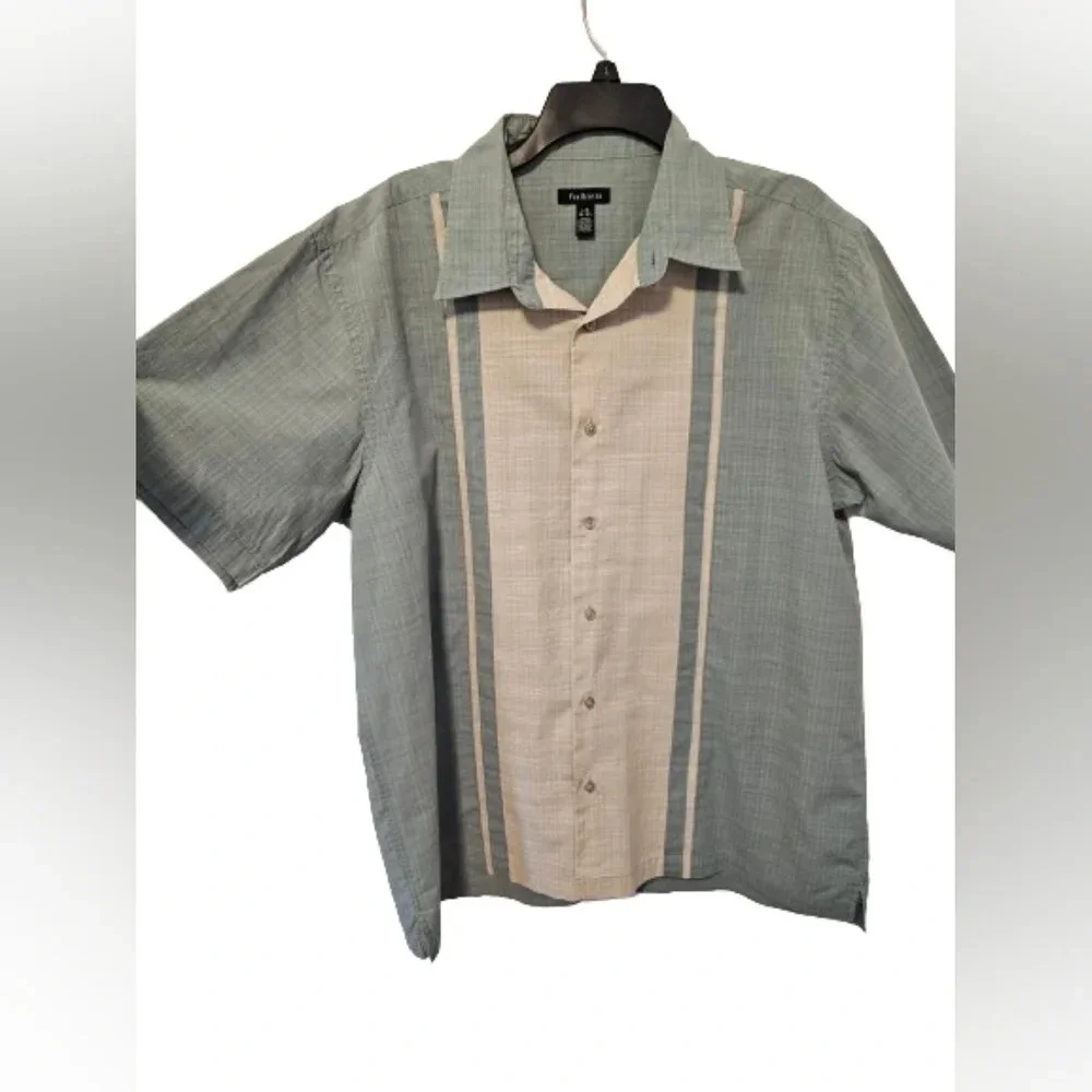 Van Heusen Green and Cream Short Sleeve Button Down Shirt Men's Large 16-16 1/2
