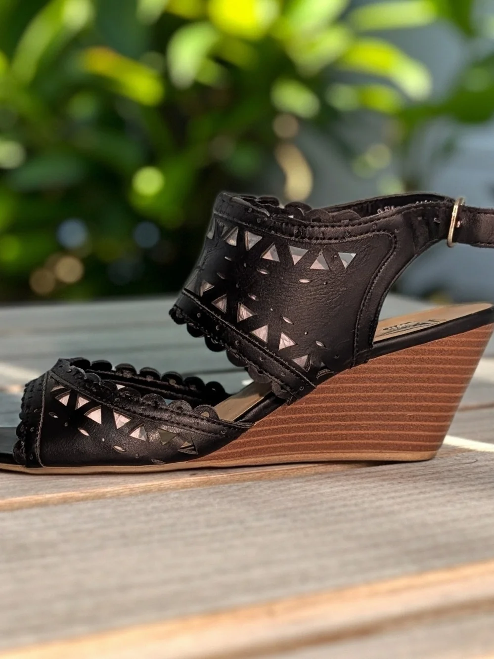 XOXO chic wedge