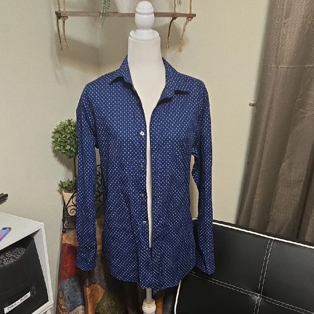 Banana Republic navy shirt