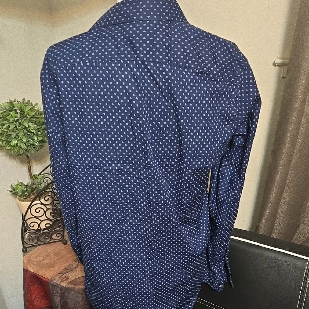 Banana Republic navy shirt