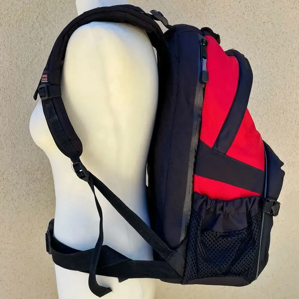 Tamrac red black