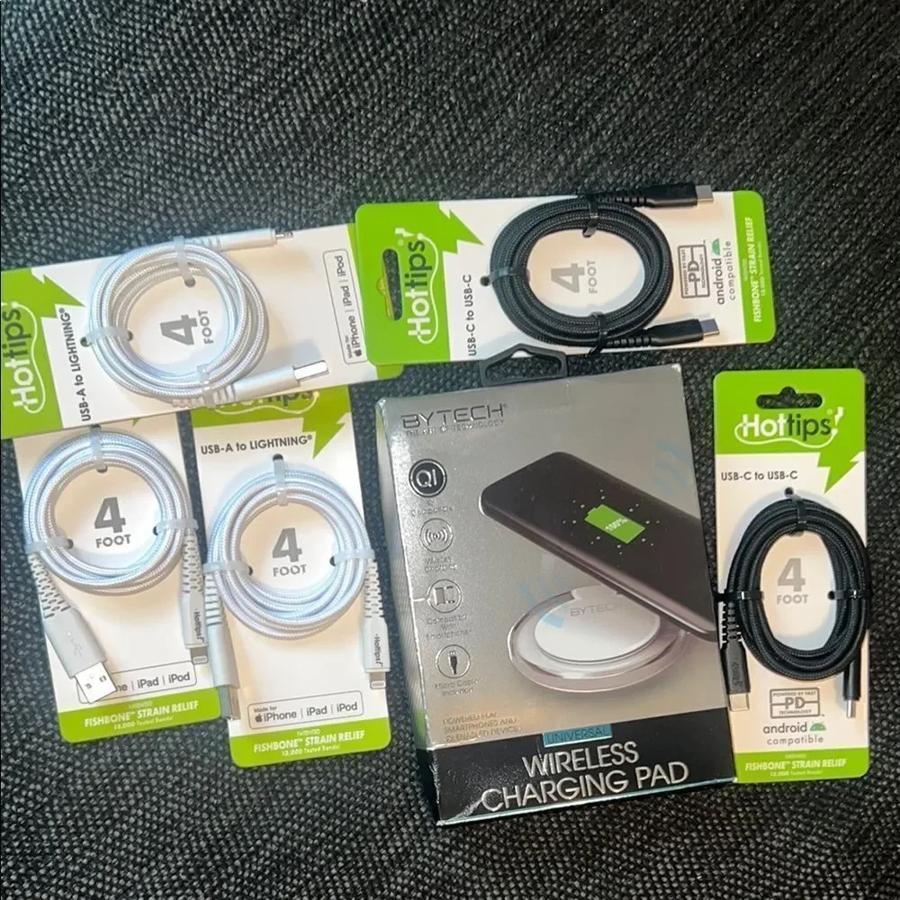 Wireless Charging Pad with Hot Tips Cables - Black and White