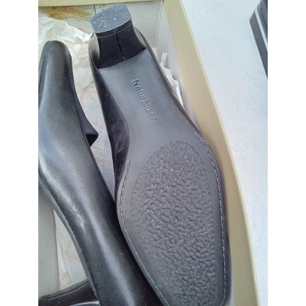Naturalizer janet pumps