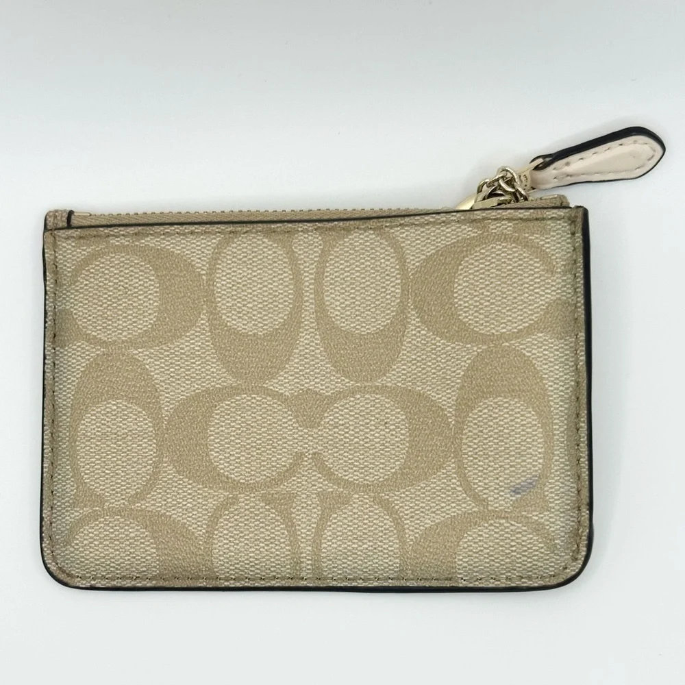 Coach authentic key