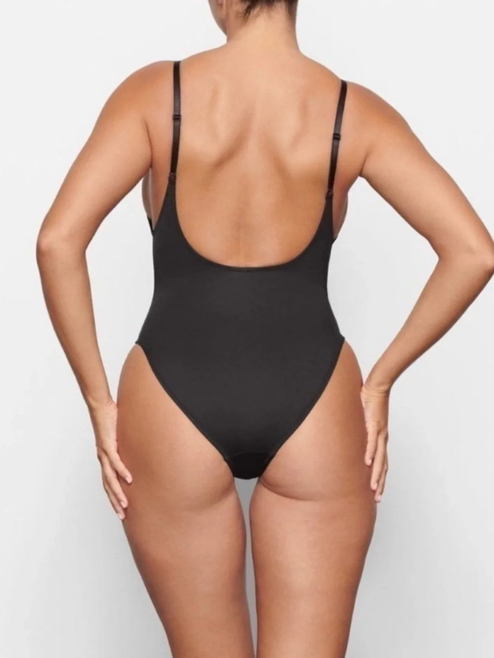 SKIMS sleek black