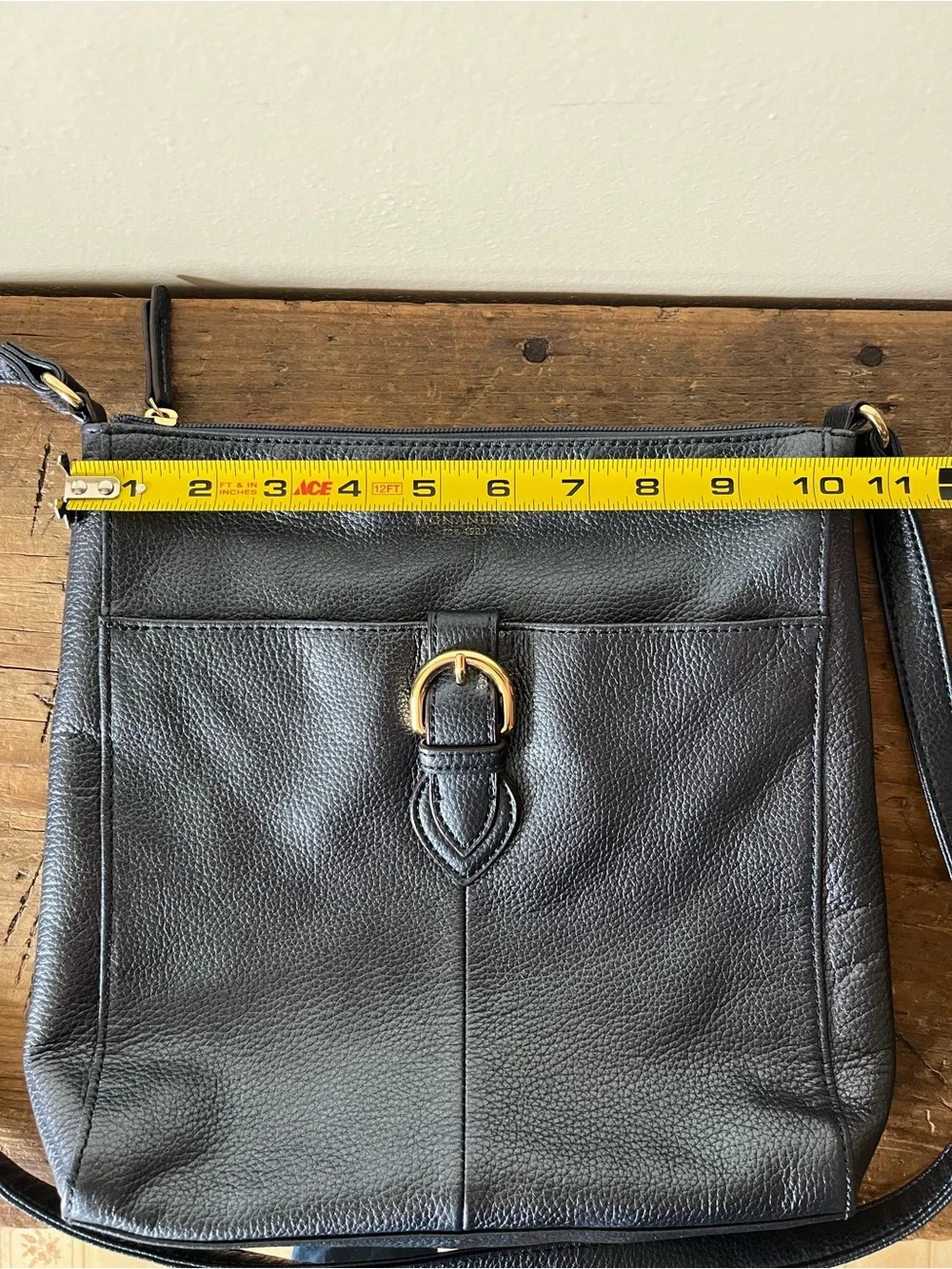 Tignanello crossbody purse