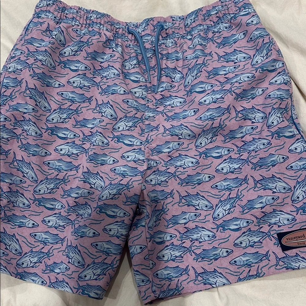 Vineyard Vines charming shorts