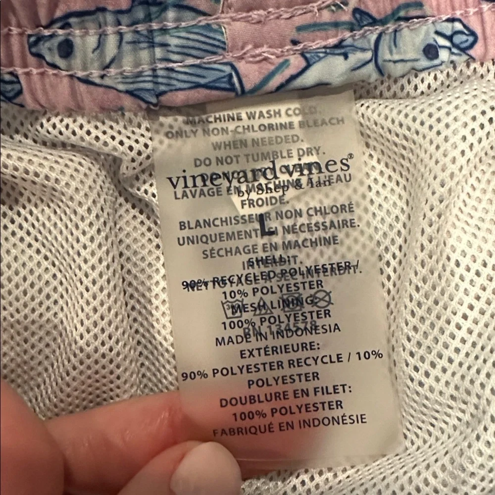 Vineyard Vines charming shorts