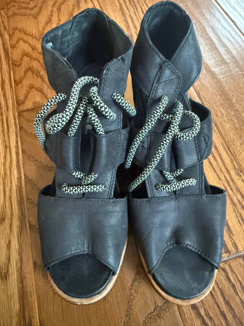 Sorel joanie™ lace