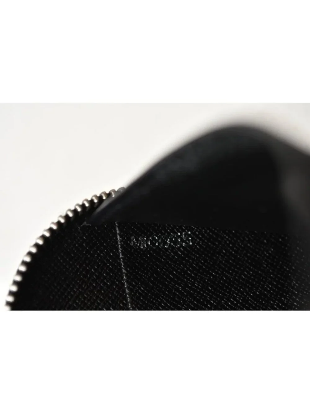 Louis Vuitton 260510m116 louis