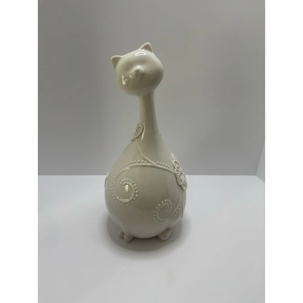 Apropos Home Collection Ceramic White Cat‎ Embossed Design 12