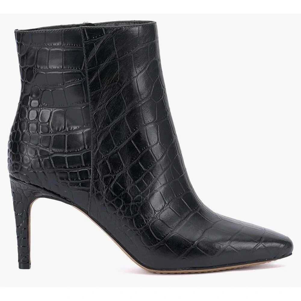 Vince Camuto leather material