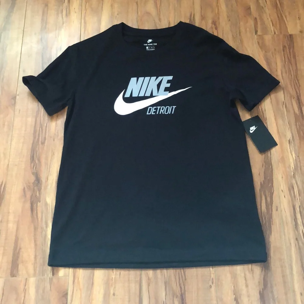 Nike nwt detroit