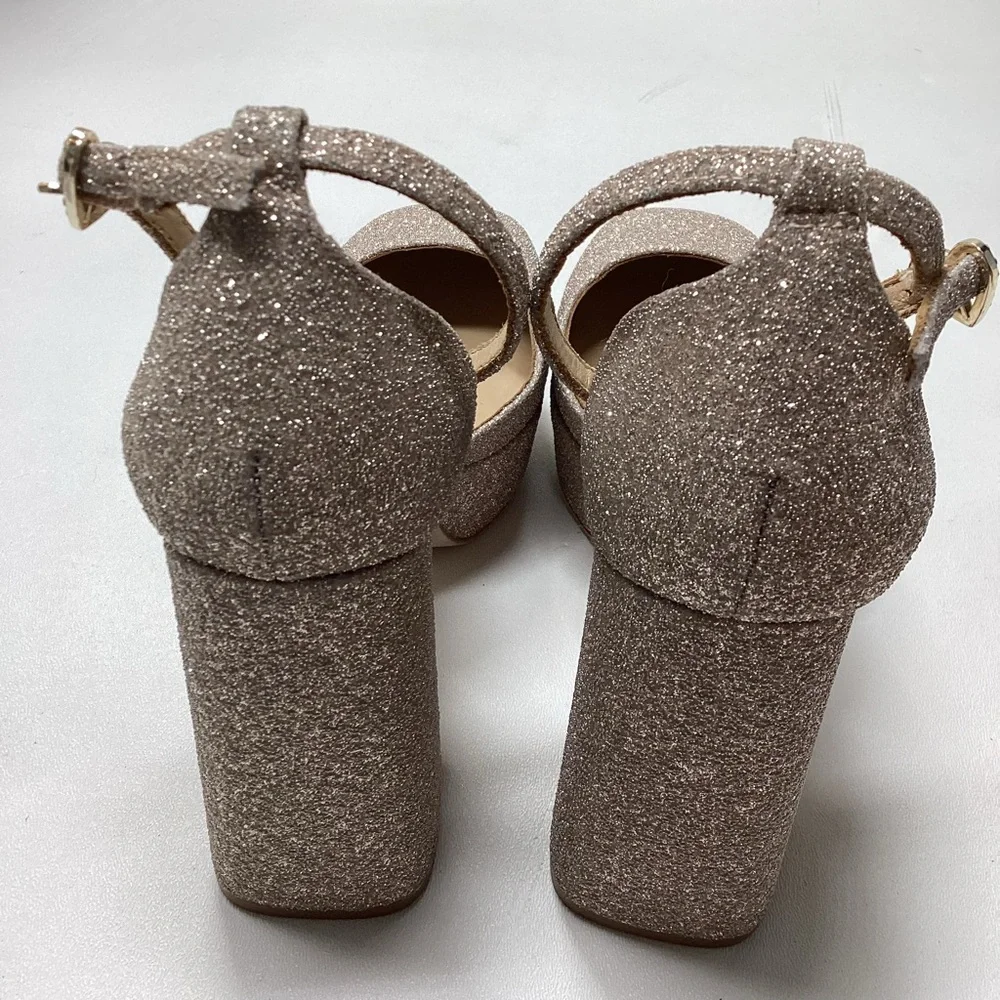 Badgley Mischka turn heads