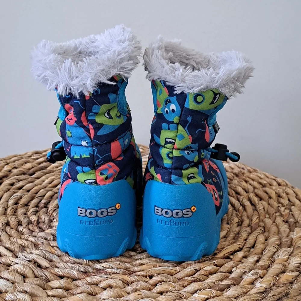 Bogs Toddler Monster Print Waterproof Pull On Winter/Outdoor Blue Rubber Boots 9