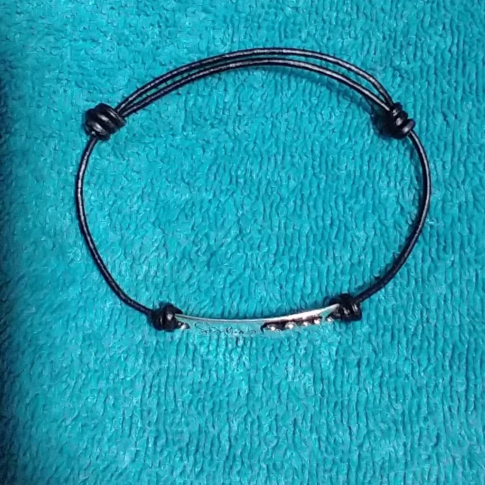 Silvertone 'Sisters' Heart Bracelet Black Cord
