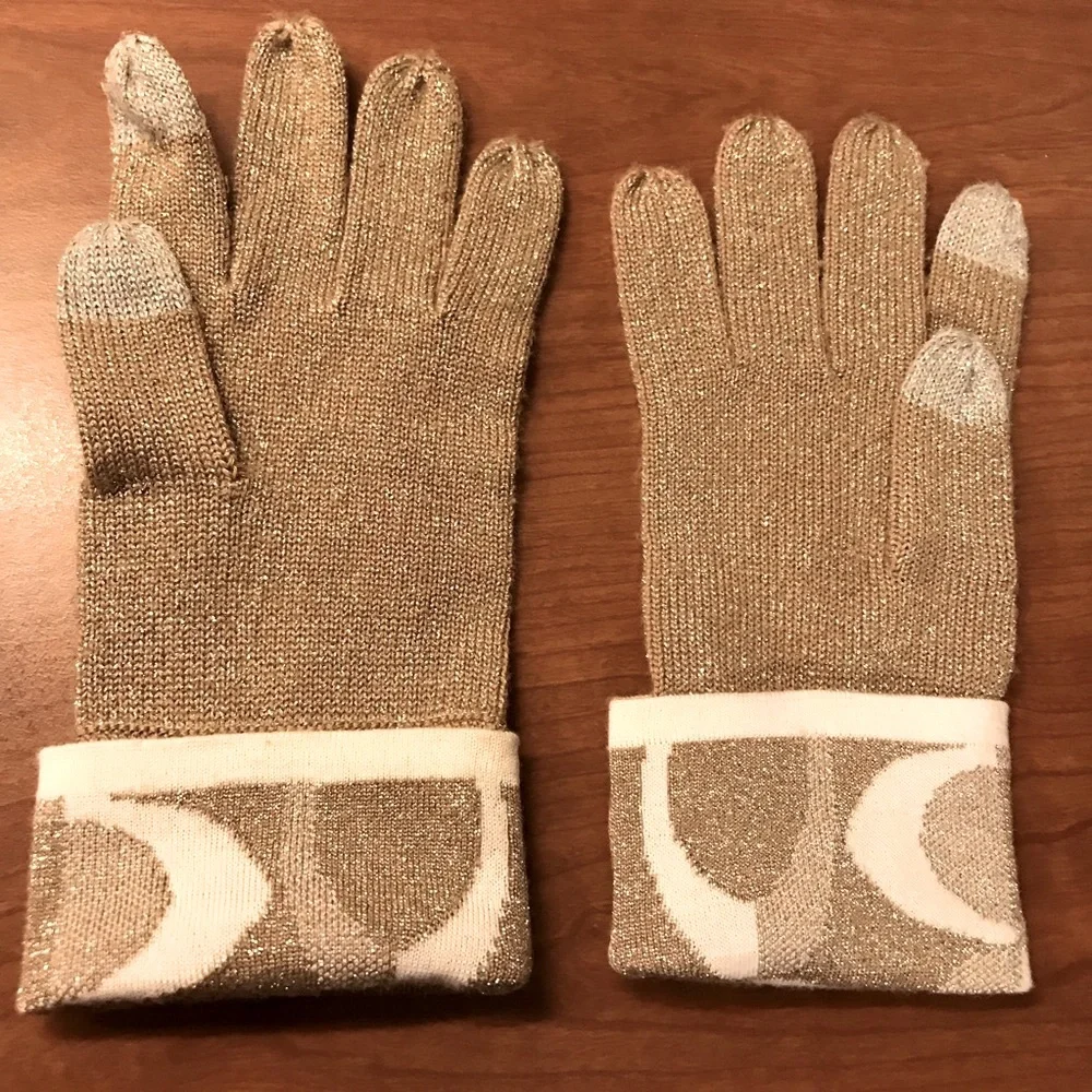 COACH Logo‎ C Tan Beige Shimmer Wool Touch Gloves