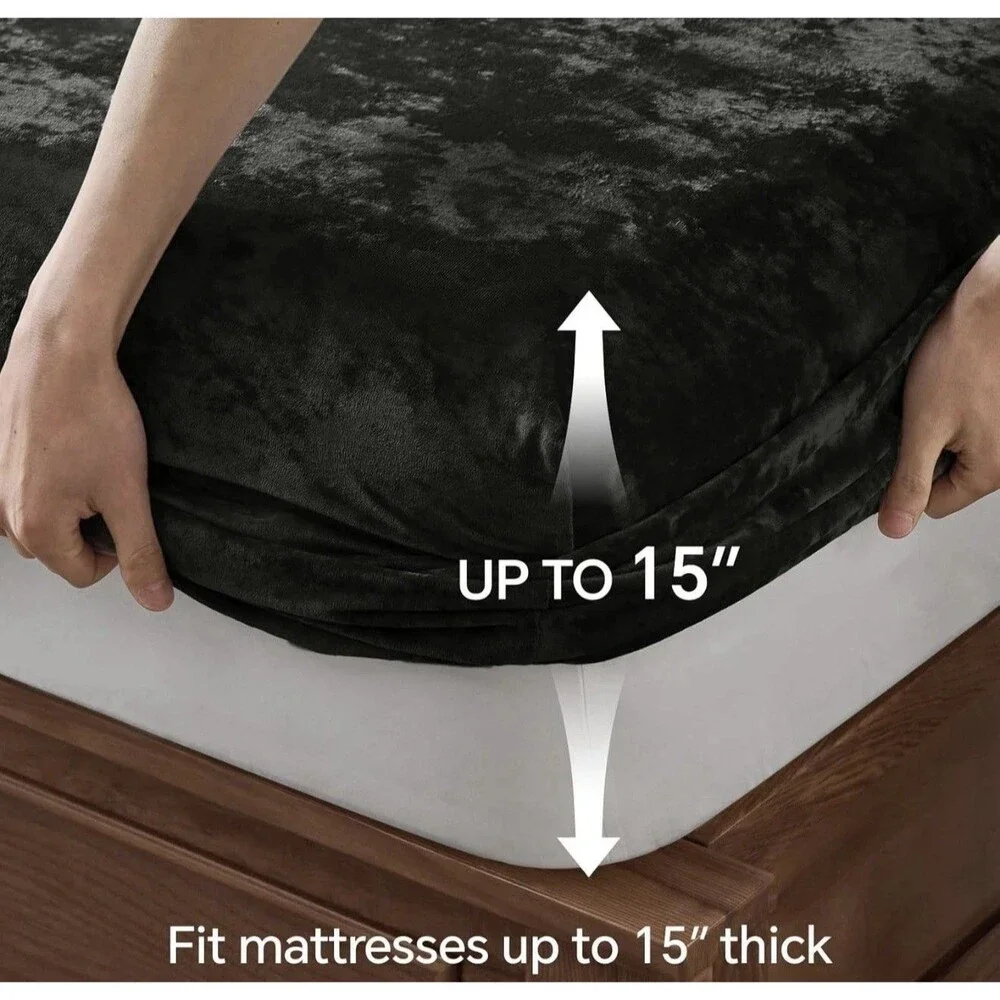 BEDELITE Velvet Black QUEEN Fitted Sheet & 2 Pillowcases - Open Box/ Sealed Item