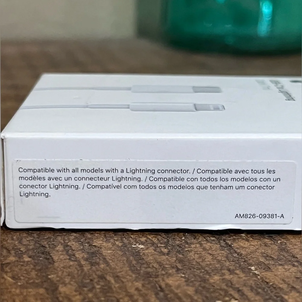 Apple packaging lightning new