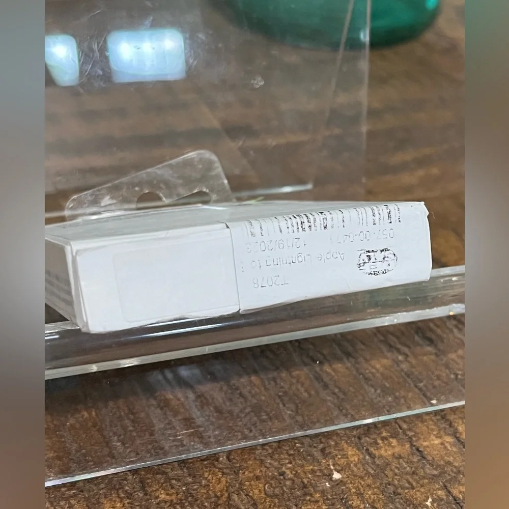 Apple cable headphone
