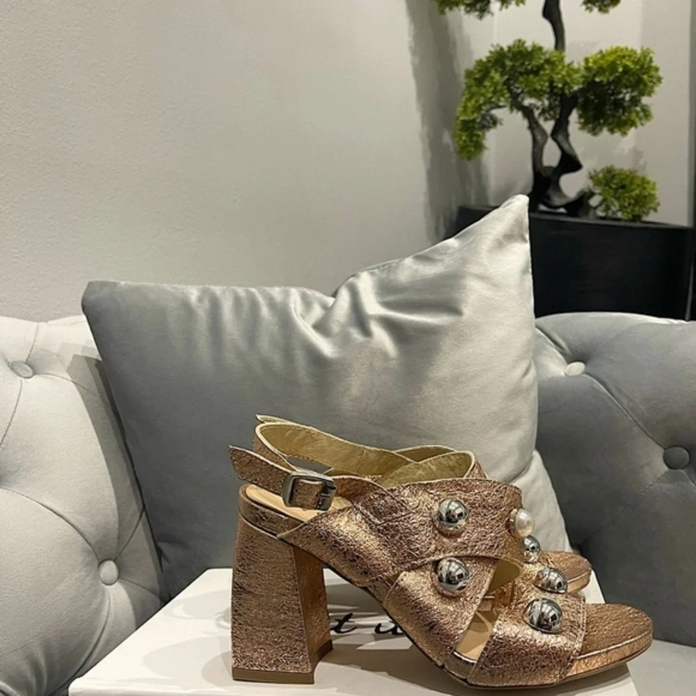 Anthropologie brand get