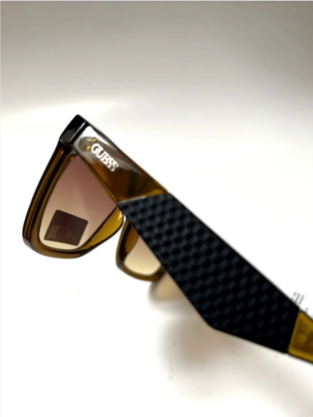 New Guess GO00067 Square Sunglasses Clear Brown Acetate Classic Mens Rubber