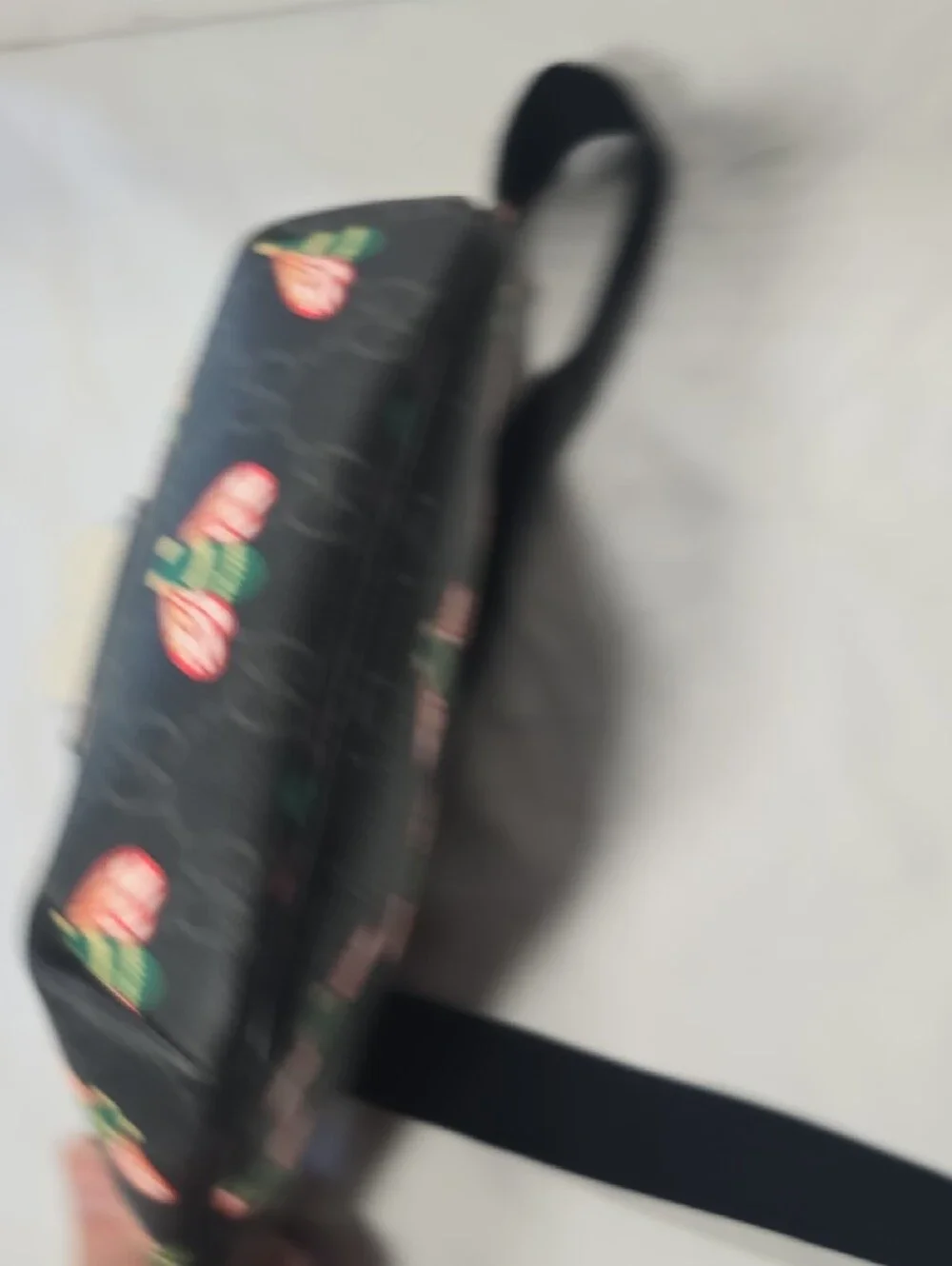 Gucci black waist